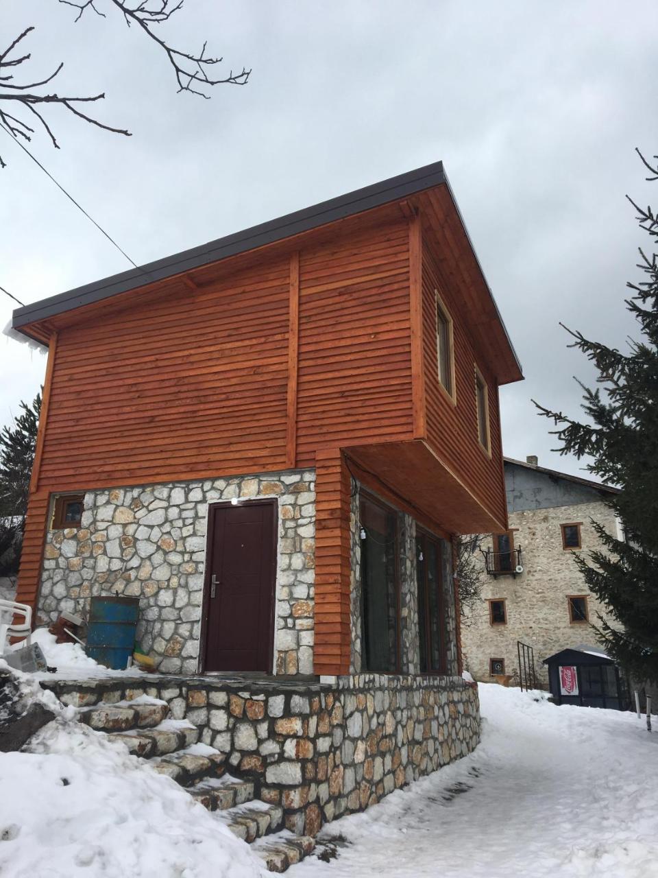 Cece'S Home Mavrovo Esterno foto